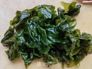 小白菜海带炖粉条步骤2
