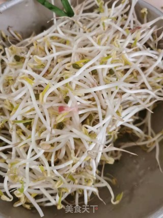 肉丝炒豆芽步骤1 肉丝炒豆芽步骤1