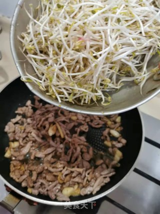 肉丝炒豆芽步骤6 肉丝炒豆芽步骤6