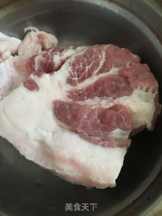 白菜炖肉步骤2