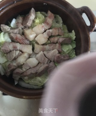 白菜炖肉步骤7