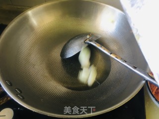 胡萝卜炒豆腐皮步骤3