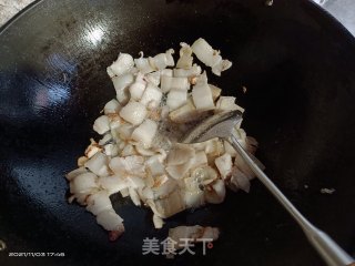 猪油渣炒萝卜干步骤3