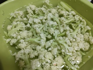 素炒有机菜花步骤1