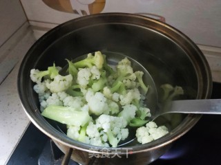素炒有机菜花步骤2