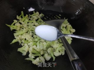 素炒有机菜花步骤5