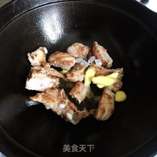 南瓜炖排骨步骤3