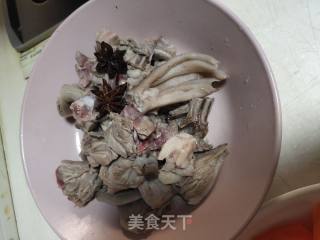 胡萝卜芹菜炒鸡肉步骤3
