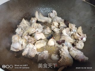 胡萝卜芹菜炒鸡肉步骤4