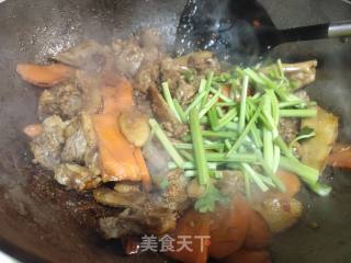 胡萝卜芹菜炒鸡肉步骤7