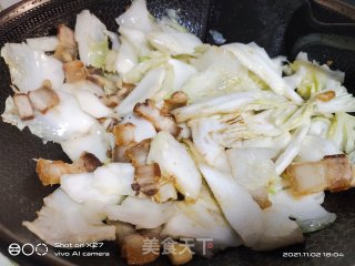 五花肉炒白菜梗步骤4