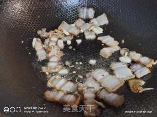 包包菜炒五花肉步骤1