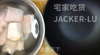 家常香烤卤猪蹄，先卤后烤，家常做法，香而不腻，口感劲道，太完美了。步骤1