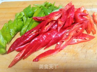 青红椒炒豆干步骤3 青红椒炒豆干步骤3
