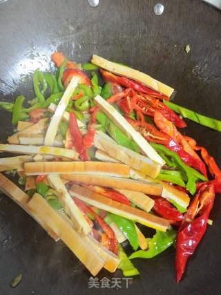 青红椒炒豆干步骤8 青红椒炒豆干步骤8