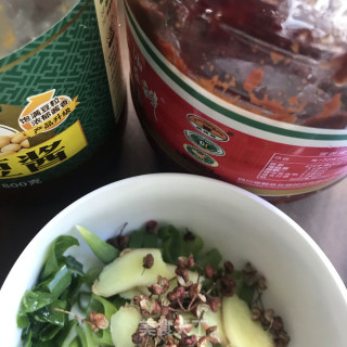 麻辣黑鱼炖豆腐步骤4