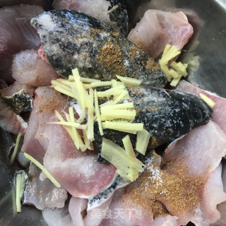 麻辣黑鱼炖豆腐步骤3