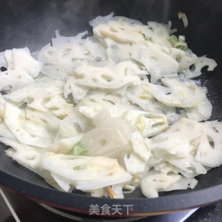 醋溜莲藕片步骤5