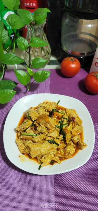 豆瓣酱烧腐竹步骤10