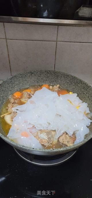 猪骨玉米胡萝卜炖粉皮步骤12