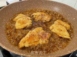 蜜汁煎鸡扒步骤6