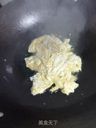 韭菜鸡蛋炒粉条步骤5