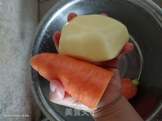 胡萝卜土豆丝儿步骤1