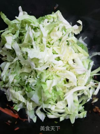 家常美味包菜肉末炒粉条步骤10