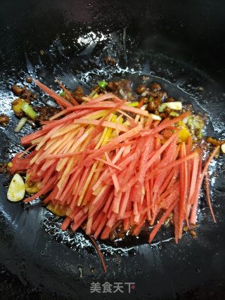 家常美味包菜肉末炒粉条步骤9