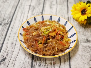 家常美味包菜肉末炒粉条步骤12