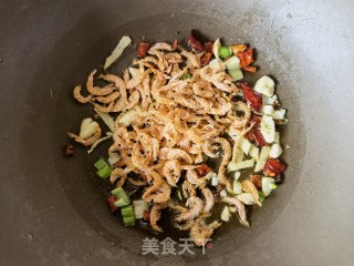 虾皮炒小白菜步骤7