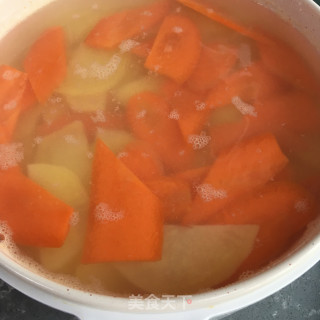 油渣炒青椒土豆片步骤6