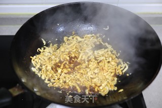 肉丝蒜黄炒豆腐丝步骤5
