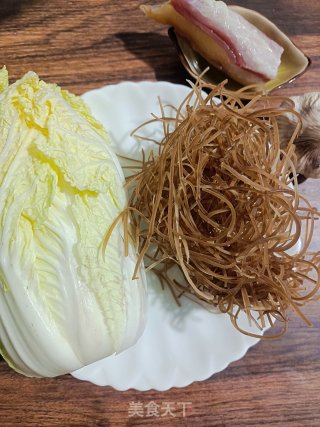 白菜炖粉丝步骤1 白菜炖粉丝步骤1