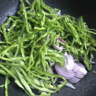 剁椒洋葱炒肉步骤6