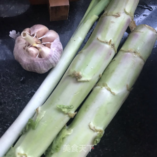 蒜蓉炒翡翠片步骤1