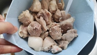 白萝卜炖鸭肉步骤6