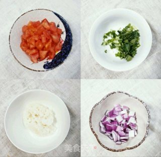 鲜香开胃的番茄虾仁烩米饭步骤2