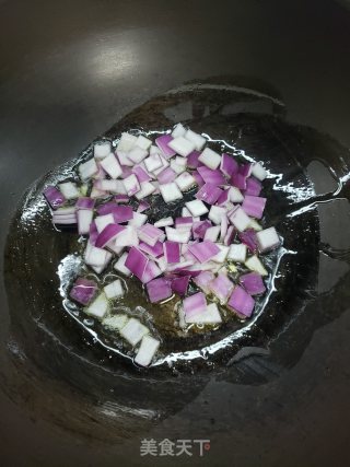 鲜香开胃的番茄虾仁烩米饭步骤3