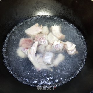 鸭腿肉炖萝卜 步骤4