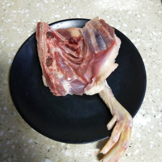 鸭腿肉炖萝卜 步骤2