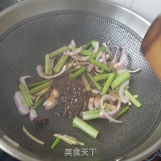 干锅肥肠步骤25
