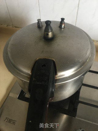 白菜粉条炖龙骨步骤4 白菜粉条炖龙骨步骤4