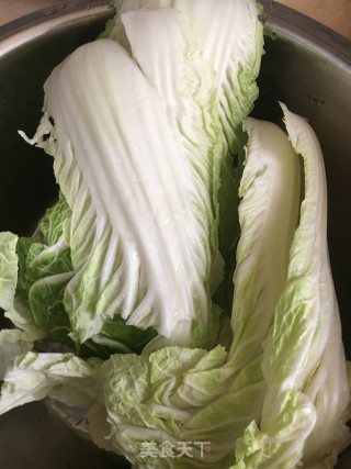 肉丸肉片炖白菜步骤1