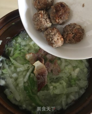 肉丸肉片炖白菜步骤7