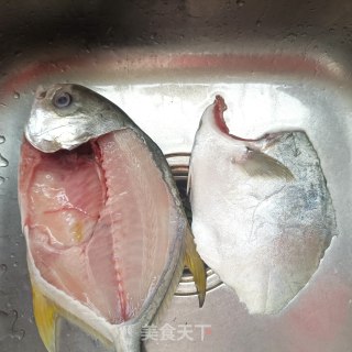 葱油金鲳鱼步骤2