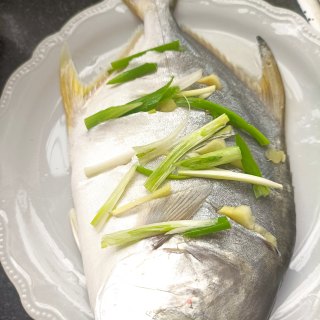 葱油金鲳鱼步骤3