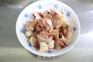 鸡腿豆泡炖粉条步骤2