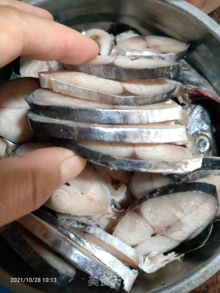 香煎马鲛鱼片步骤1