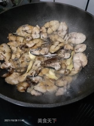 香煎马鲛鱼片步骤2
